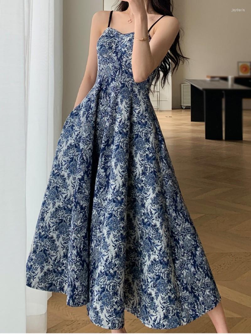 Casual Dresses Women Fashion Floral Midi Dress Spaghetti Strap Elegant Slim A-Line Maxi Vestidos Female Chic Vintage Mujers Robe, Navy blue
Casual Dresses Women Fashion Floral Midi Dress Spaghetti Strap Elegant Slim A-Line Maxi Vestidos Female Chic Vintage Mujers Robe, Navy blue