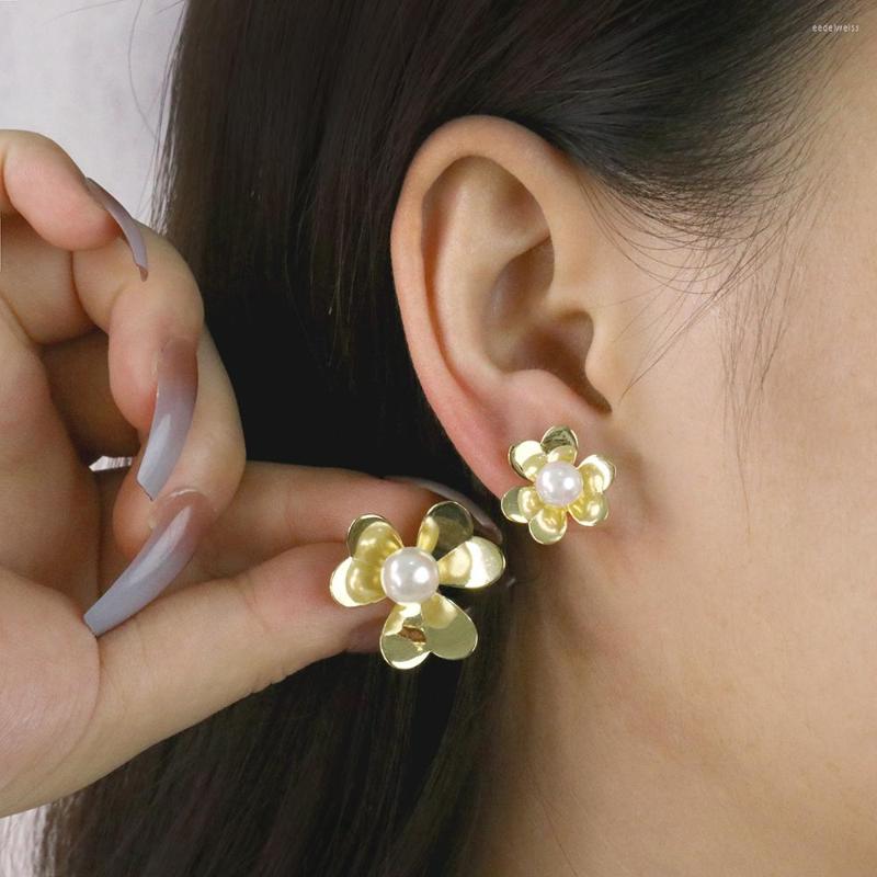 Stud Earrings Female Luxury Pearl Vintage Gold Color Flower Temperament Women's Fine Jewelry Mother's Day Birthday Gift
Stud Earrings Female Luxury Pearl Vintage Gold Color Flower Temperament Women's Fine Jewelry Mother's Day Birthday Gift