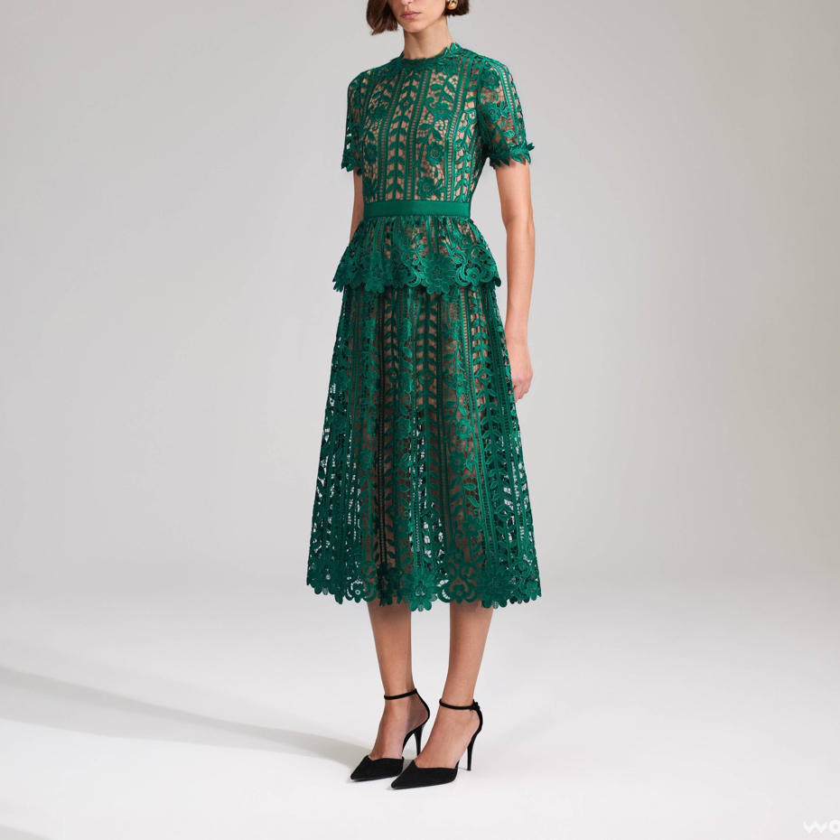 fanncy dress crew neck short sleeve lace hollow out gatered waist green mid dress
fanncy dress crew neck short sleeve lace hollow out gatered waist green mid dress