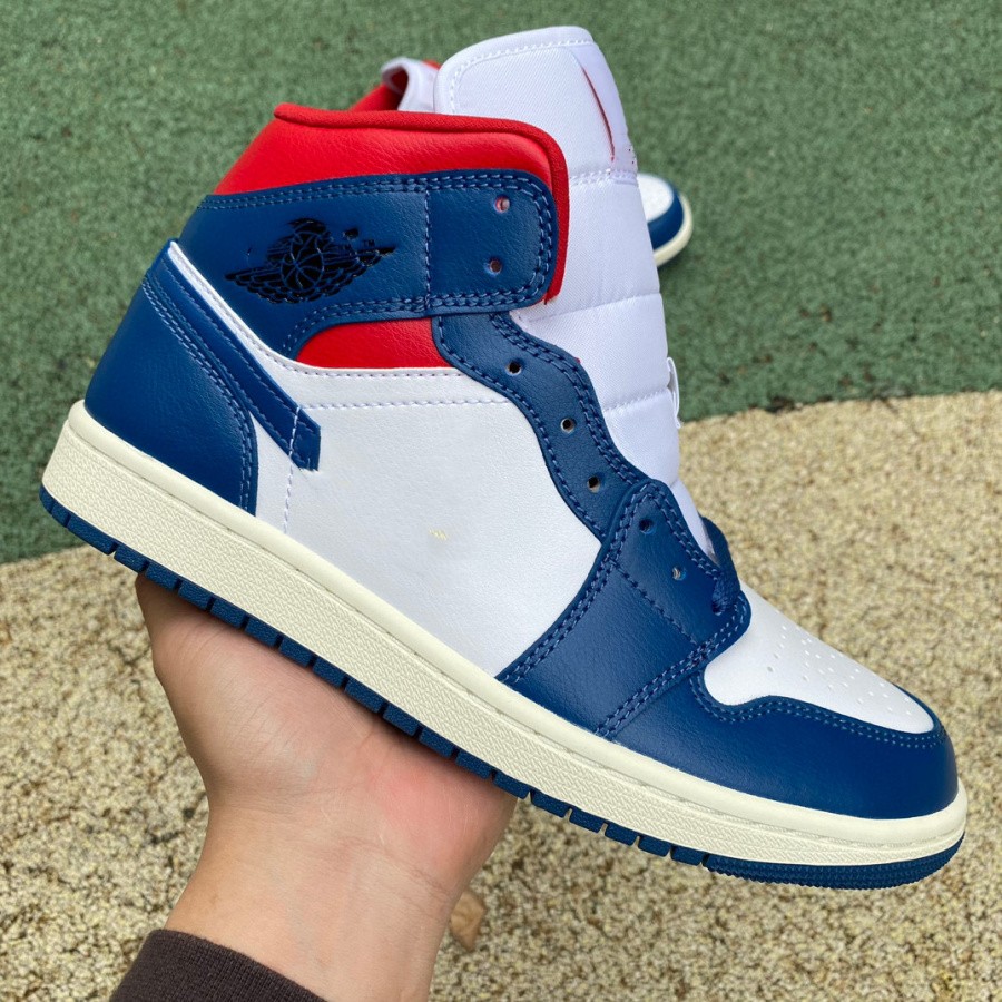 2023 Basketball Shoes Jumpman 1 Mid GS Mid White French Blue Gym Red Mens Original Quality Designer Sports Sneakers With Shoebox
2023 Basketball Shoes Jumpman 1 Mid GS Mid White French Blue Gym Red Mens Original Quality Designer Sports Sneakers With Shoebox