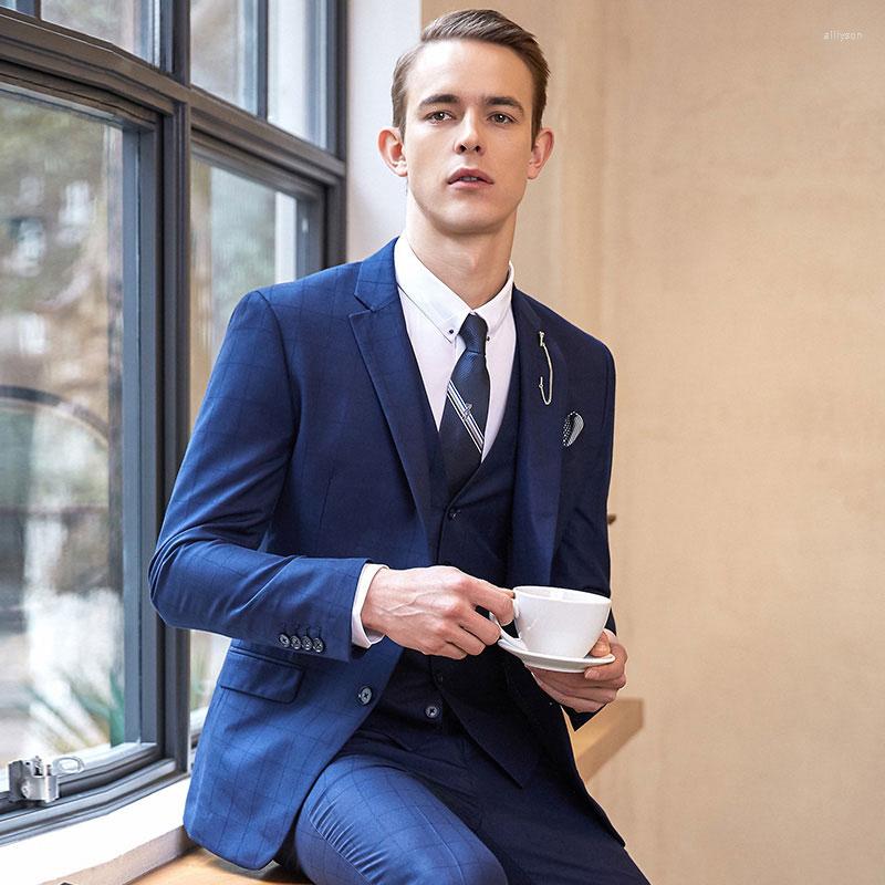 Men's Suits Dark Blue Three Pieces Men Notched Lapel Formal Checked Tuxedos For Wedding Bridegroom Prom Blazers (Jacket Pants Vest), Champagne
Men's Suits Dark Blue Three Pieces Men Notched Lapel Formal Checked Tuxedos For Wedding Bridegroom Prom Blazers (Jacket Pants Vest), Champagne