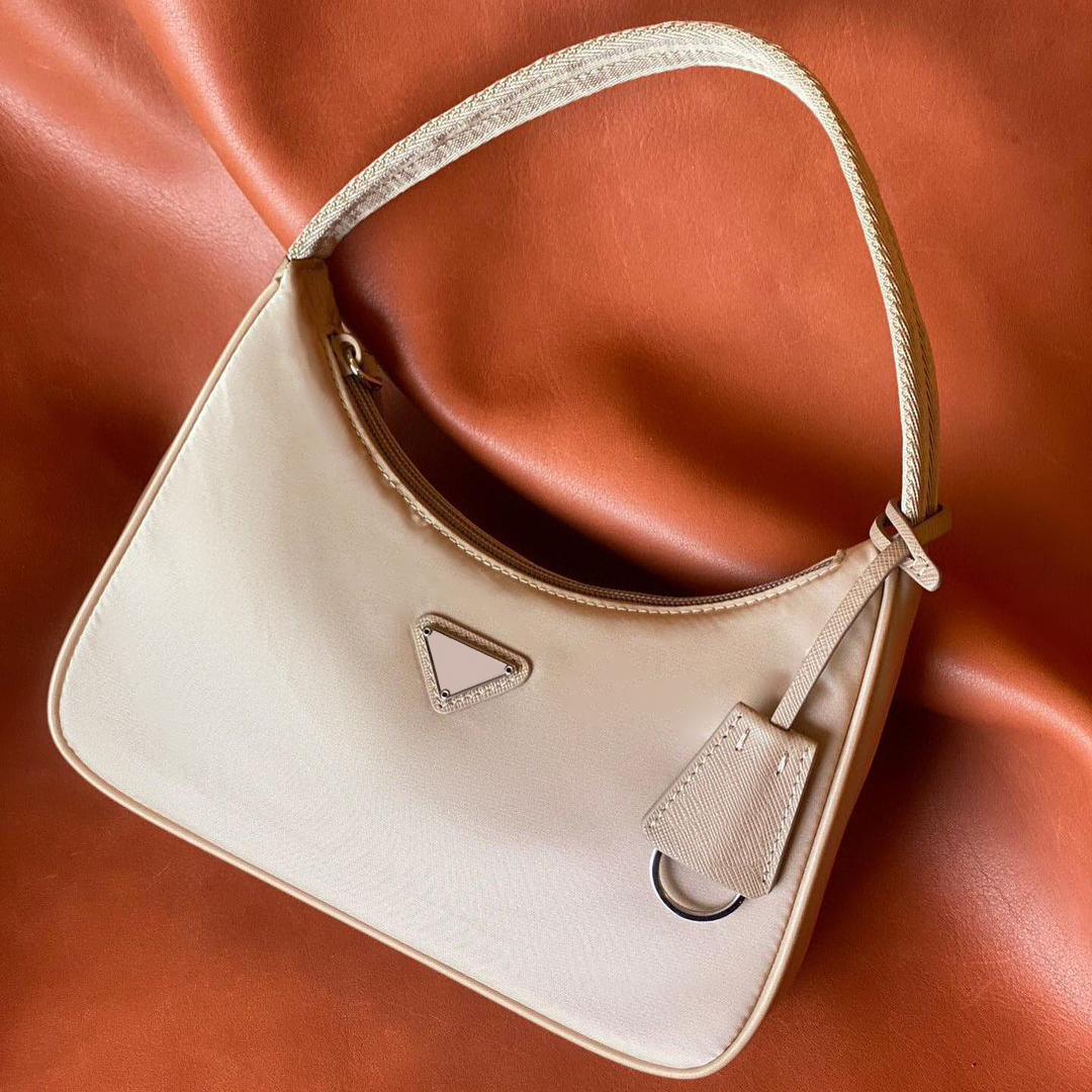 Fashion Re-edition 2000 2005 Triangle prad Safino bag womens Genuine Leather Cross Body Nylon handbags Clutch bags Luxury mens Designer Totes Evening Shoulder bag, 1-sky blue
Fashion Re-edition 2000 2005 Triangle prad Safino bag womens Genuine Leather Cross Body Nylon handbags Clutch bags Luxury mens Designer Totes Evening Shoulder bag, 1-sky blue