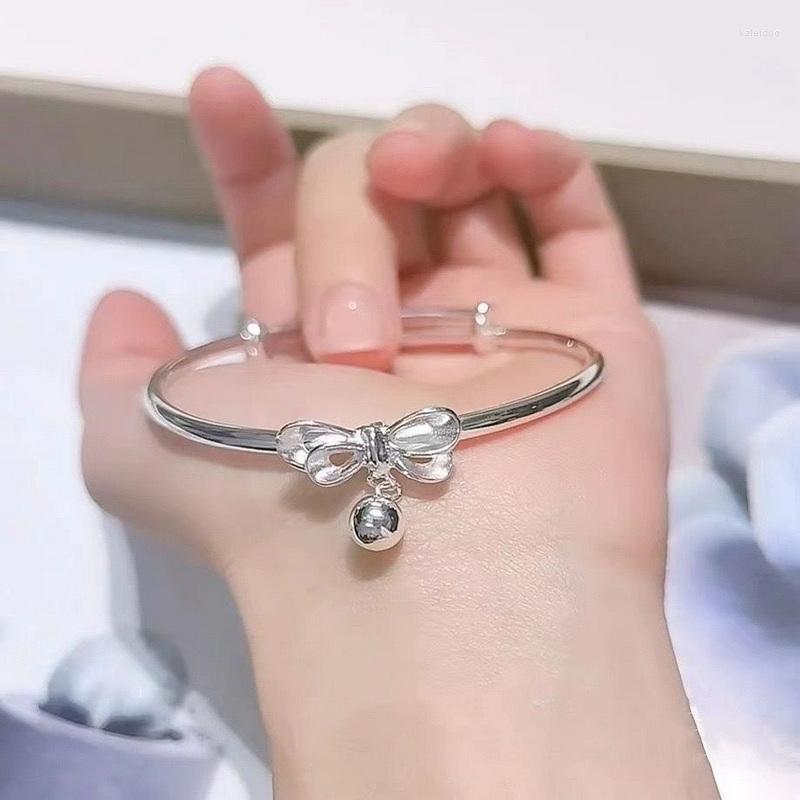 Charm Bracelets Sweet Bowknot Bell Bracelet Bangle For Women Girls Heart Star Astronaut Chain Jewelry Wedding Party Wristband Friendship
Charm Bracelets Sweet Bowknot Bell Bracelet Bangle For Women Girls Heart Star Astronaut Chain Jewelry Wedding Party Wristband Friendship