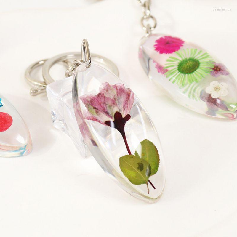 

Keychains Natural Presses Flower Resin Cute Small Keys Keyrings Creative Dried Floral Accessories Sweet Korean Keychain