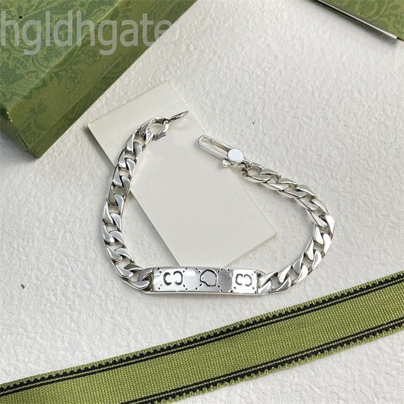 Punk luxury bracelet skulls designer bracelet homme plated silvery cuban link chain engrave pulsera letters birthday gift luxury bracelets ghost ZB029 F23
Punk luxury bracelet skulls designer bracelet homme plated silvery cuban link chain engrave pulsera letters birthday gift luxury bracelets ghost ZB029 F23