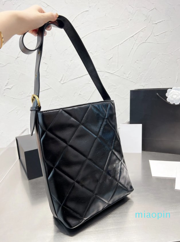 Designer-women bags Single Shoulder bag handbag crossbody purse Tote leather denim, Blue(denim)
Designer-women bags Single Shoulder bag handbag crossbody purse Tote leather denim, Blue(denim)