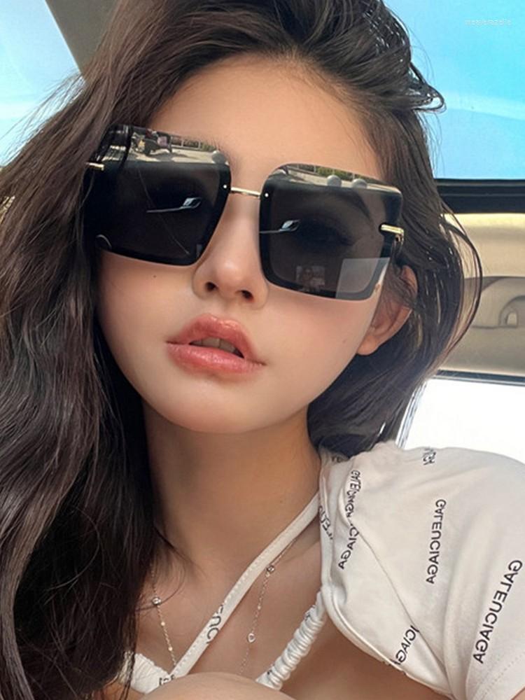 Sunglasses Luxury Square Woman Brand Designer Retro Plastic Frame Big Sun Glasses Female Vintage Casual Male Oculos Feminino
Sunglasses Luxury Square Woman Brand Designer Retro Plastic Frame Big Sun Glasses Female Vintage Casual Male Oculos Feminino