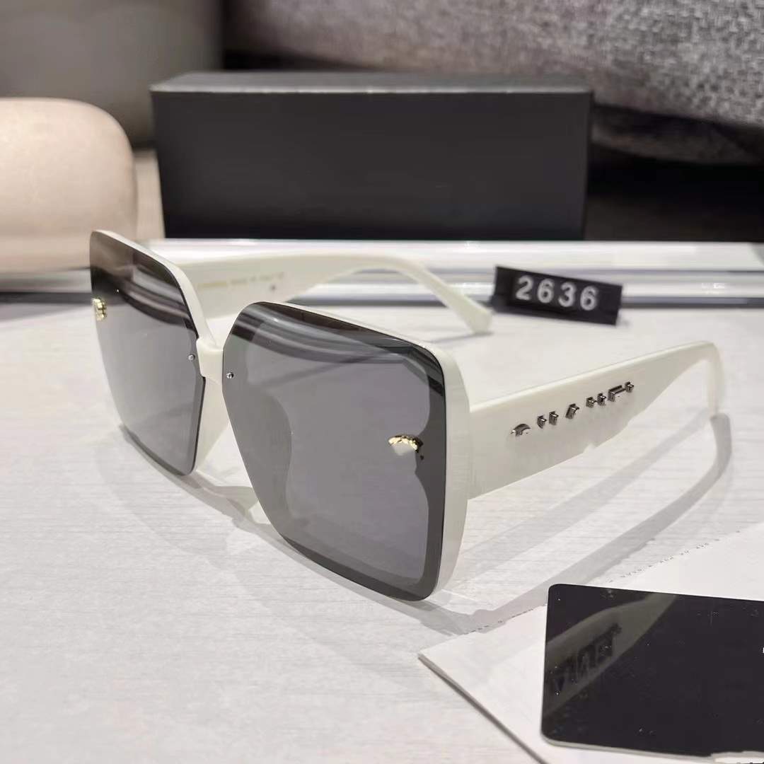 Sunglass For Men and Women Designers 2636 Anti-Ultraviolet Retro Eyewear Full Frame Sunglasses
Sunglass For Men and Women Designers 2636 Anti-Ultraviolet Retro Eyewear Full Frame Sunglasses