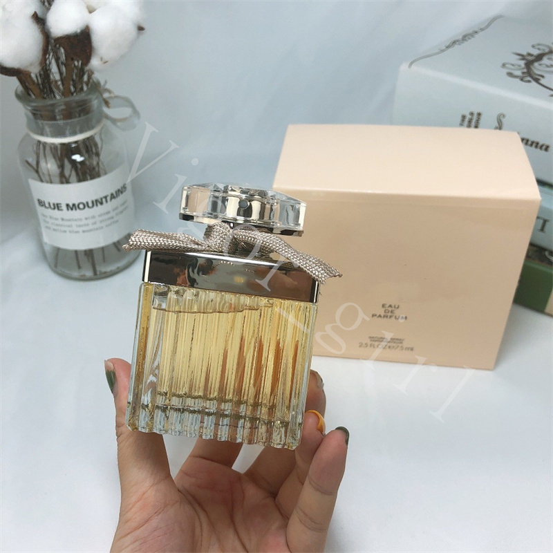 CH Brand Anti-Perspirant Deodorant Netural Perfume Fragrance For Women Girl Friend Gifts Paufume Charming Smell Long Lasting Beautiful 75ML Perfumes Made in France
CH Brand Anti-Perspirant Deodorant Netural Perfume Fragrance For Women Girl Friend Gifts Paufume Charming Smell Long Lasting Beautiful 75ML Perfumes Made in France