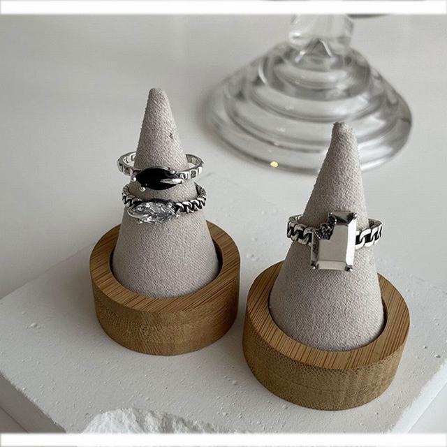 band rings luxurys women designer rings trend fashion classic jewelry promise rings for couples retro made old wind star tassel ring baroque broken love metal
band rings luxurys women designer rings trend fashion classic jewelry promise rings for couples retro made old wind star tassel ring baroque broken love metal