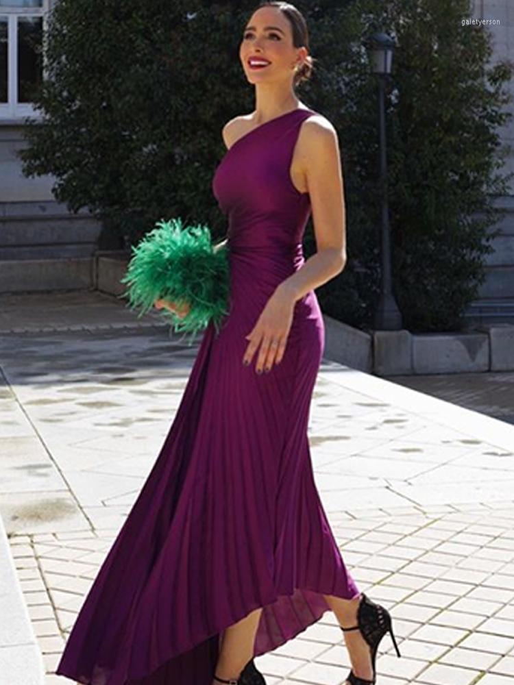 Casual Dresses Elegant One Shoulder Pleated Women Dress Sleeveless Waist Hollow Out Long Lady 2023 Summer Irregular Hem A-line Vestido, Light yellow
Casual Dresses Elegant One Shoulder Pleated Women Dress Sleeveless Waist Hollow Out Long Lady 2023 Summer Irregular Hem A-line Vestido, Light yellow