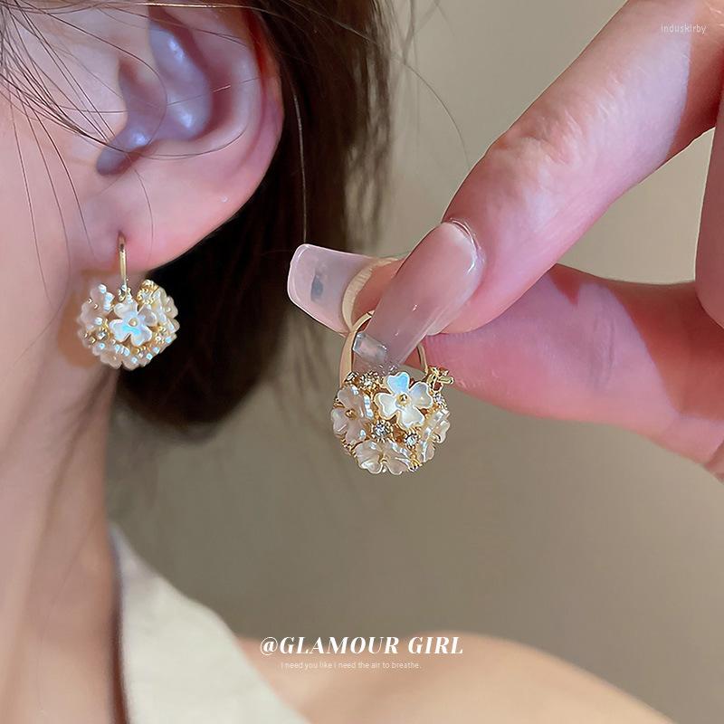 Dangle Earrings Wedding Gold Color Pendientes Stud For Women Trendy Korean Fashion Elegant Party Irregular Temperament Girls Jewely
Dangle Earrings Wedding Gold Color Pendientes Stud For Women Trendy Korean Fashion Elegant Party Irregular Temperament Girls Jewely