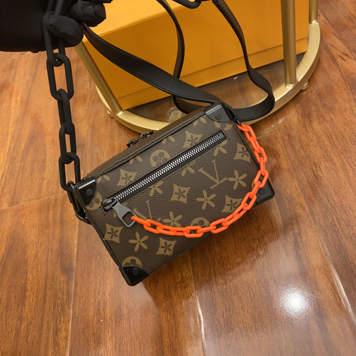 Mini soft trunk box designer bag M44735 Womens Shoulder bags louvis travel luxurys fashion Mens the tote bag pochette Genuine Leather handbag crossbody clutch bags, Mon0gram orange chain
Mini soft trunk box designer bag M44735 Womens Shoulder bags louvis travel luxurys fashion Mens the tote bag pochette Genuine Leather handbag crossbody clutch bags, Mon0gram orange chain