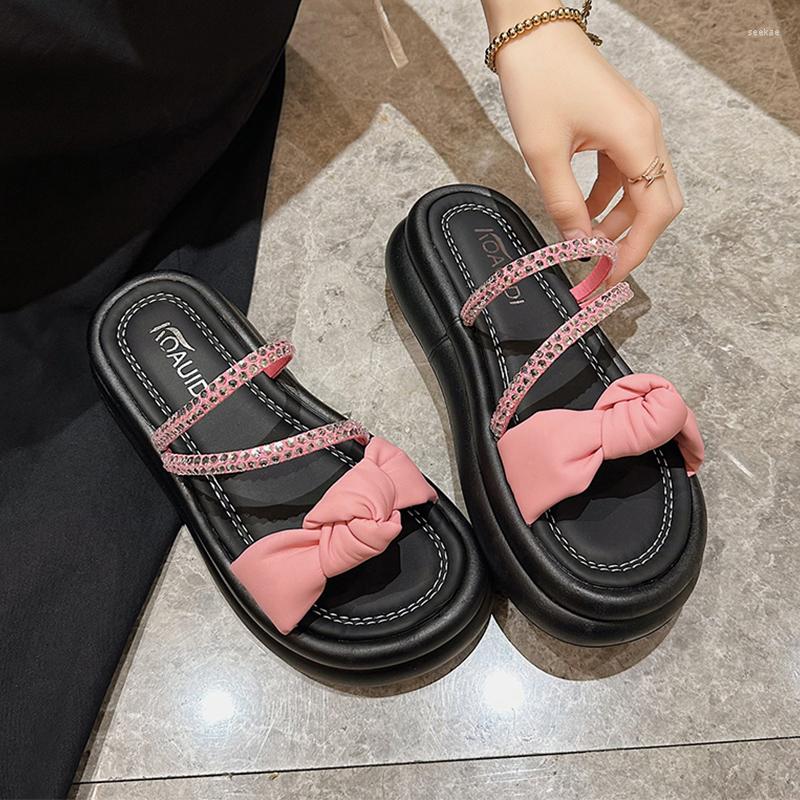 Slippers Fashion Women Crystal Flats Flip-flops Designer Sandals 2023 Summer Brand Slides Dress Beach Shallow Femme Zapatos, Black
Slippers Fashion Women Crystal Flats Flip-flops Designer Sandals 2023 Summer Brand Slides Dress Beach Shallow Femme Zapatos, Black