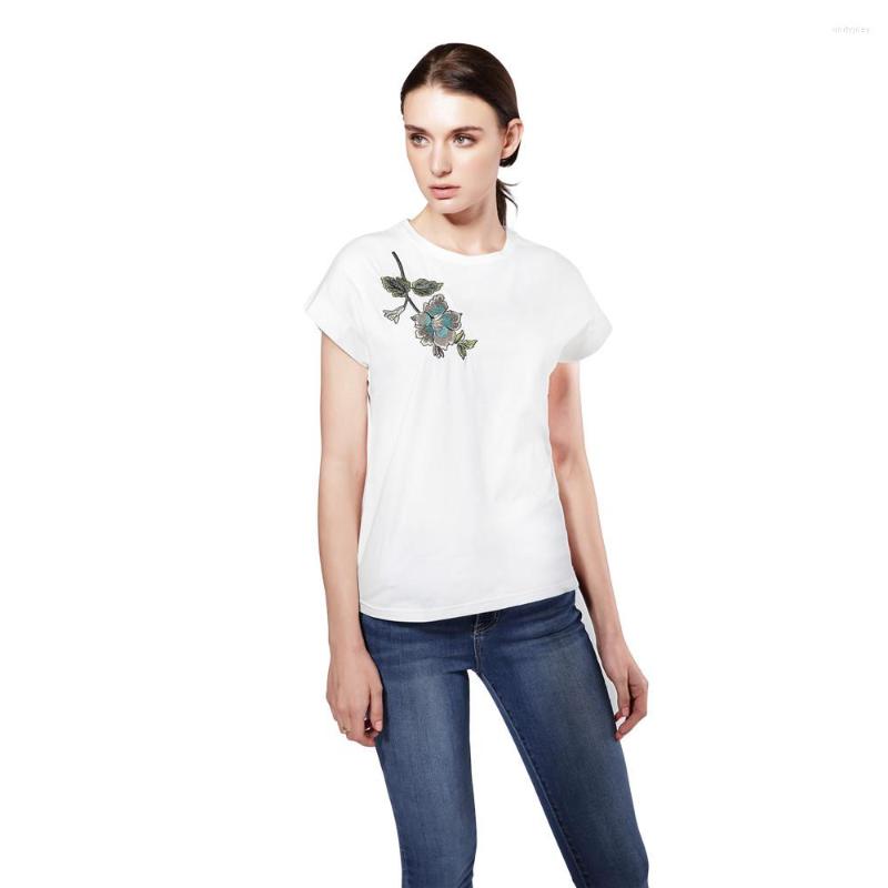 Women' T Shirts Fashionable Women' Short-sleeved O-neck T-shirt With Sweet Floral Embroidery Perfect For Summer Casual Wear On The, White
Women' T Shirts Fashionable Women' Short-sleeved O-neck T-shirt With Sweet Floral Embroidery Perfect For Summer Casual Wear On The, White