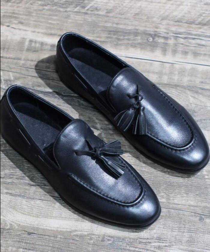 Full Grain Leather Black Driving Loafers Peas Shoes Men Flats Tassel Fringe Casual Shoes Male
Full Grain Leather Black Driving Loafers Peas Shoes Men Flats Tassel Fringe Casual Shoes Male