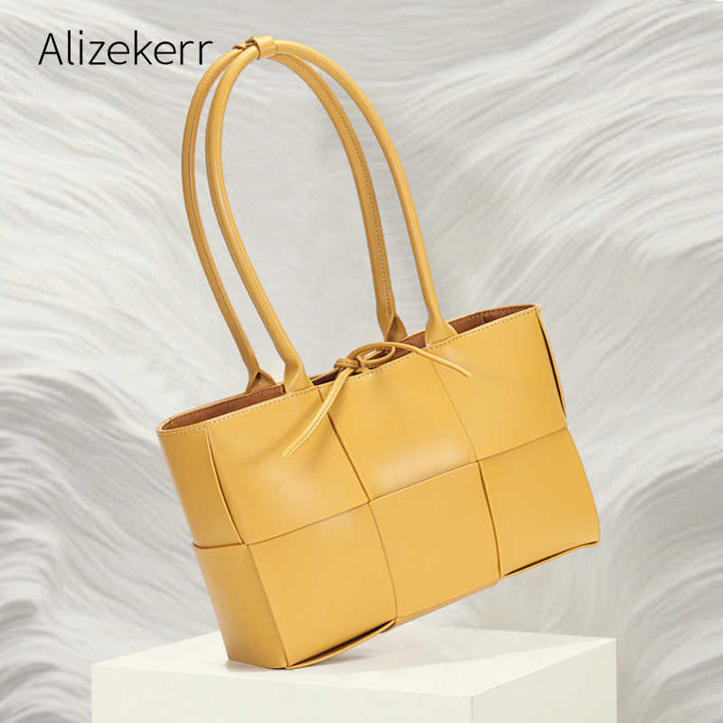 Evening bag Large Capacity Genuine Leather Woven Tote Bag Women New Top Qualit, Yellow
Evening bag Large Capacity Genuine Leather Woven Tote Bag Women New Top Qualit, Yellow
