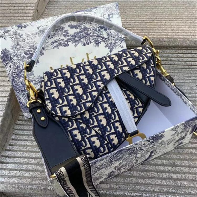Saddles bag fashion luxurys designer bag woman bags messenger square handbag shoulder bag high quality for women leather cross body designer handbags, Beige-gold
Saddles bag fashion luxurys designer bag woman bags messenger square handbag shoulder bag high quality for women leather cross body designer handbags, Beige-gold