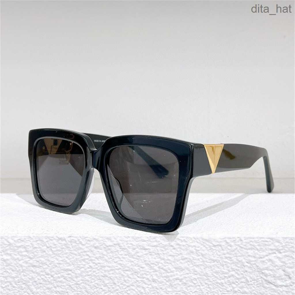 Top Quality Sunglasses Designer Fashion For Men Woman Metal Vintage Sunglasses Summer Mens Style Square Frameless sun glasses man UV 400 Lens V Model MU 1198sa
Top Quality Sunglasses Designer Fashion For Men Woman Metal Vintage Sunglasses Summer Mens Style Square Frameless sun glasses man UV 400 Lens V Model MU 1198sa