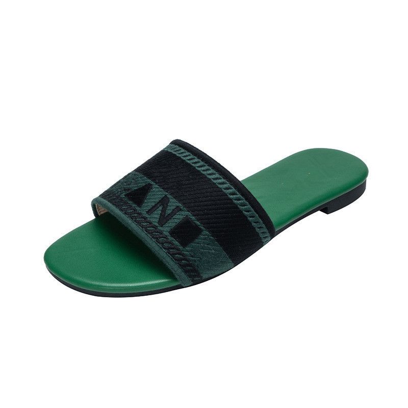 Luxury Leather Sliders: Designer Women's Summer Sandals - Stylish, Comfy, and Versatile
Luxury Leather Sliders: Designer Women's Summer Sandals - Stylish, Comfy, and Versatile