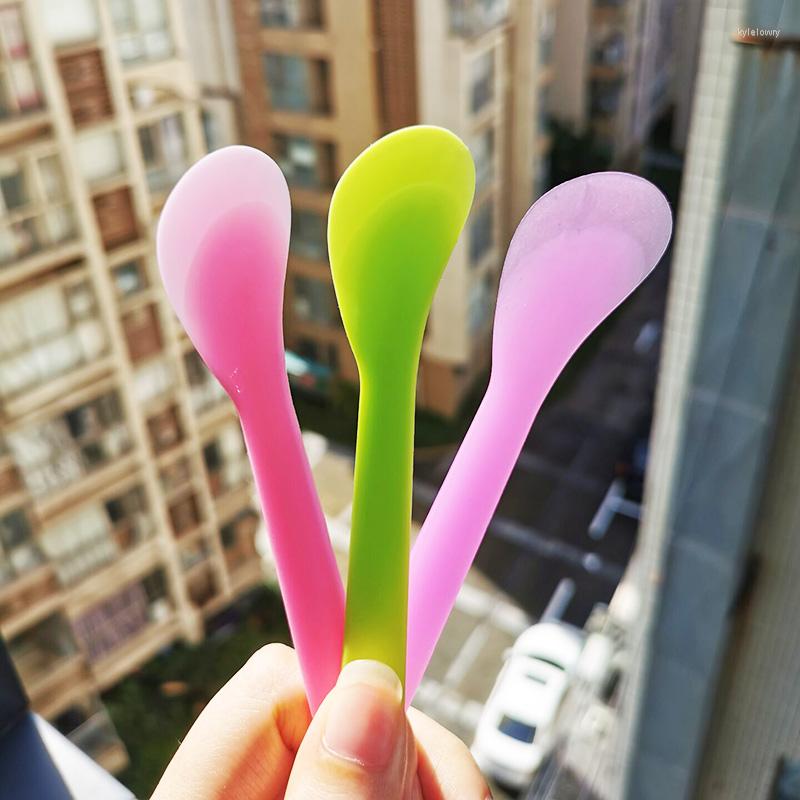 Makeup Brushes Facial Mask Stick DIY Brush Spatula Scoop Face Spoon Sticks Mud Mixing Beauty Tools 10pcs/lot
Makeup Brushes Facial Mask Stick DIY Brush Spatula Scoop Face Spoon Sticks Mud Mixing Beauty Tools 10pcs/lot