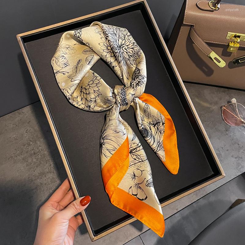 Scarves Flower Print Satin Hand Bag Wrist Wraps 2023 Design Neckerchief Square Silk Scarf For Women Fashion Lady Shawl Foulard
Scarves Flower Print Satin Hand Bag Wrist Wraps 2023 Design Neckerchief Square Silk Scarf For Women Fashion Lady Shawl Foulard