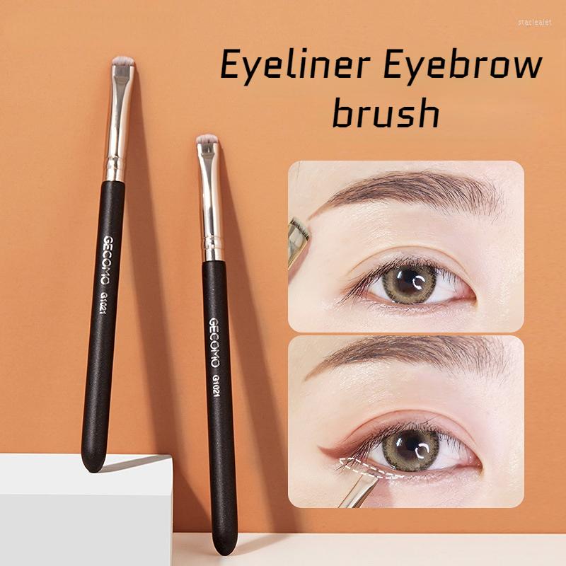 Makeup Brushes 3pcs Eye Brush Flat Eyeliner Eyebrow Blending Powder Easy To Use Soft Nylon Hair Sculpting Cosmetic Tool
Makeup Brushes 3pcs Eye Brush Flat Eyeliner Eyebrow Blending Powder Easy To Use Soft Nylon Hair Sculpting Cosmetic Tool