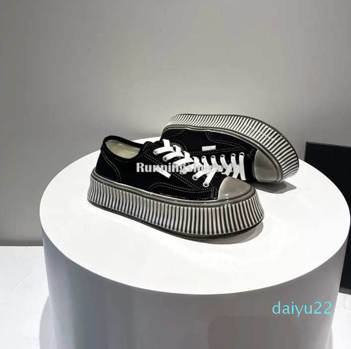 Designer Sneakers Biscuit Shoe Women Shoes Platform Sneaker Macaron jelly Shoes Thick Rubber Trainers With Box
Designer Sneakers Biscuit Shoe Women Shoes Platform Sneaker Macaron jelly Shoes Thick Rubber Trainers With Box