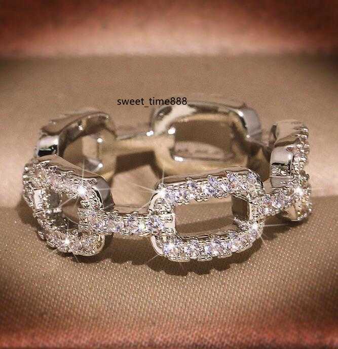 Hot Fashion Brand Designer Rings for Women Shining Crystal Ring Jewelry with CZ Diamond Stone
Hot Fashion Brand Designer Rings for Women Shining Crystal Ring Jewelry with CZ Diamond Stone
