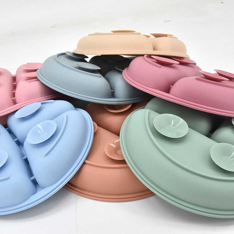 Cups Dishes Utensils 4/5/6PCS Baby Silicone Tableware Set Kid Feeding Bowl Plate With Sucker Waterproof Bibs Wood Fork SpoonNon-slip Dinnerware Set AA