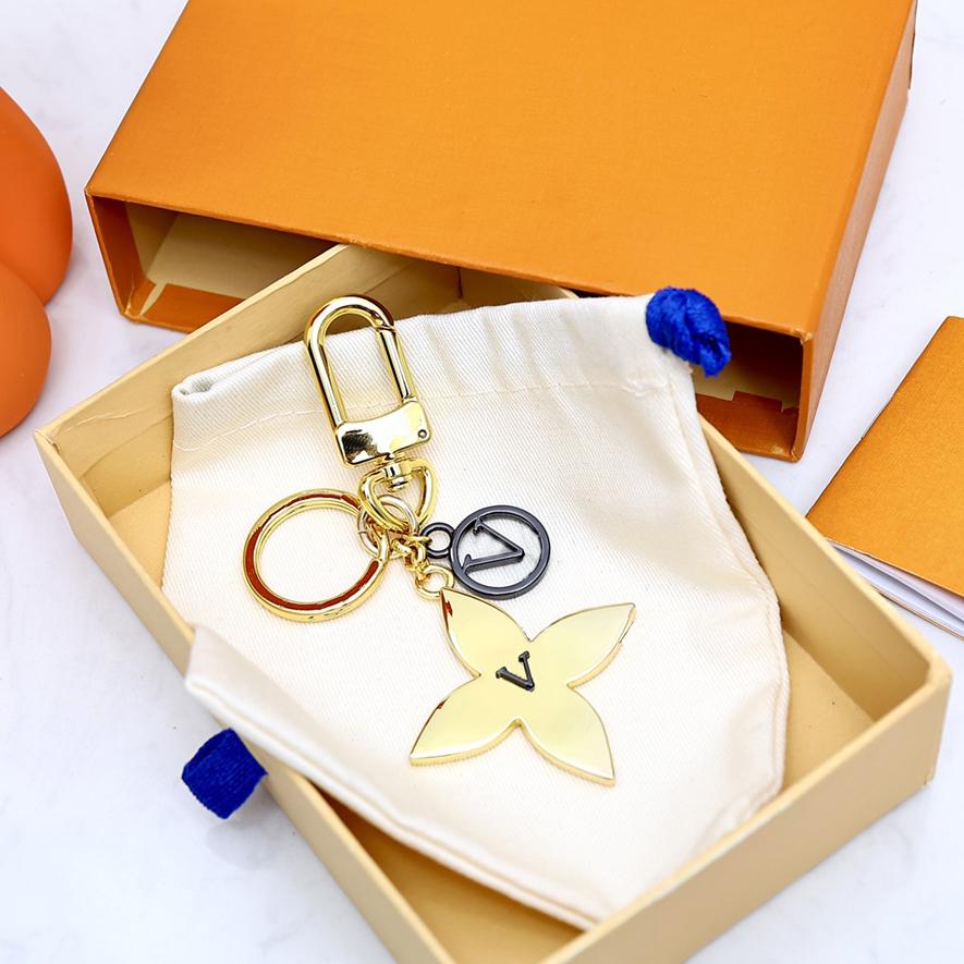 Designer Keychain Letter Follow Pendant Gold Key Buckle Trendy Classic Keychains Mens Womens
Designer Keychain Letter Follow Pendant Gold Key Buckle Trendy Classic Keychains Mens Womens
