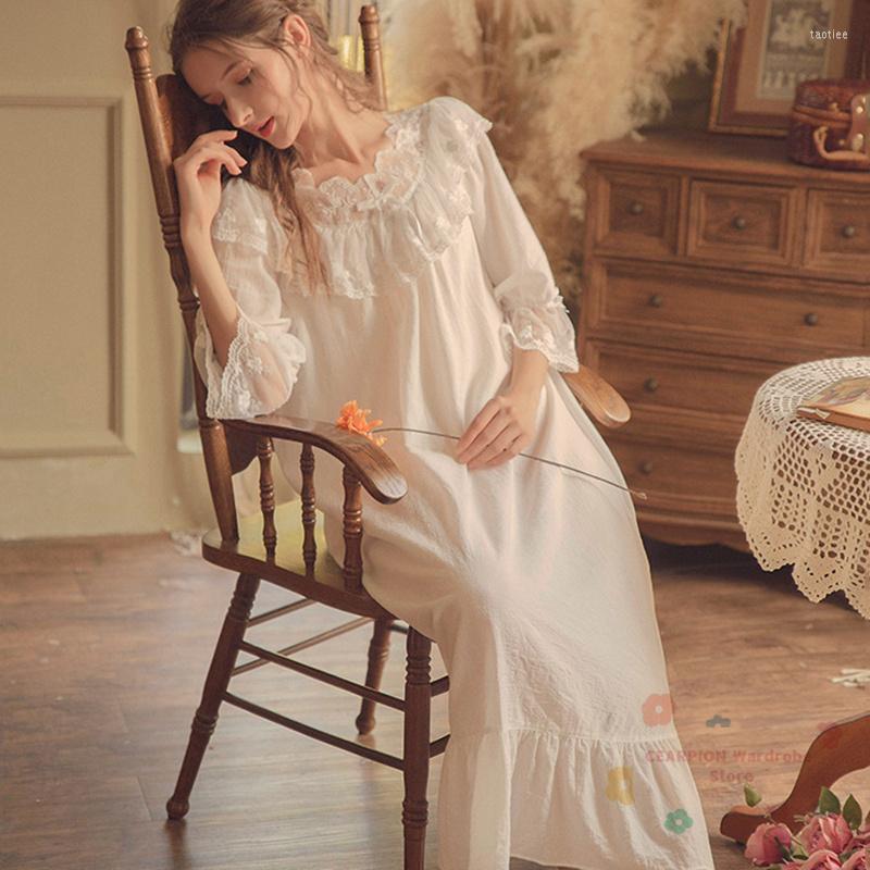 Women' Sleepwear Princess Cotton Nightwear For Female Sweet Lace Patchwork Loose Nightgown Romantic Home Dress Women Sleepshirt, White
Women' Sleepwear Princess Cotton Nightwear For Female Sweet Lace Patchwork Loose Nightgown Romantic Home Dress Women Sleepshirt, White