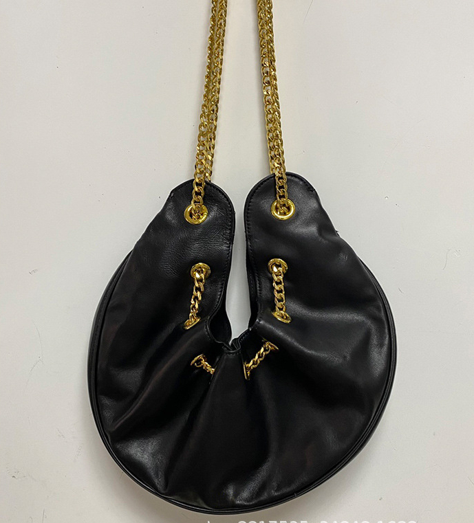 Crescent Moon Evening Bags Chain Pack Half Moon Underarm Premium Sense Cowhide AVA Chain Women's Bag, Black
Crescent Moon Evening Bags Chain Pack Half Moon Underarm Premium Sense Cowhide AVA Chain Women's Bag, Black