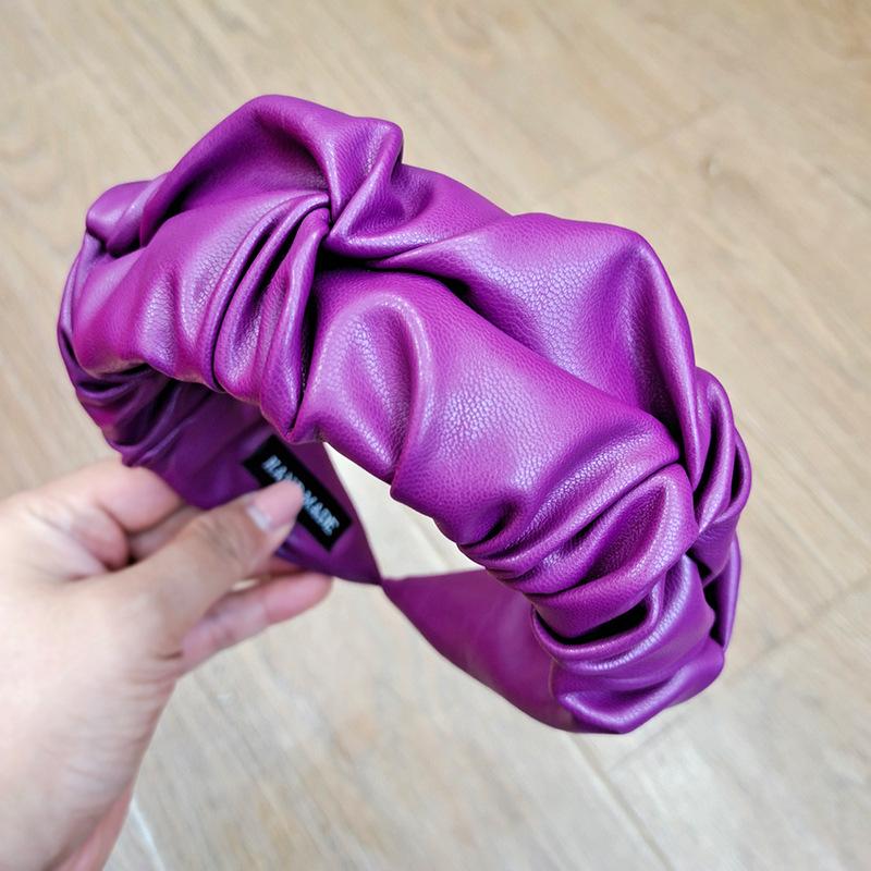 Hair Accessories Christmas Gift Vintage PU Leather Bud Fold Bezel Hairband Women Headband Solid Girls Clips Opaska Do Wlosow
Hair Accessories Christmas Gift Vintage PU Leather Bud Fold Bezel Hairband Women Headband Solid Girls Clips Opaska Do Wlosow
