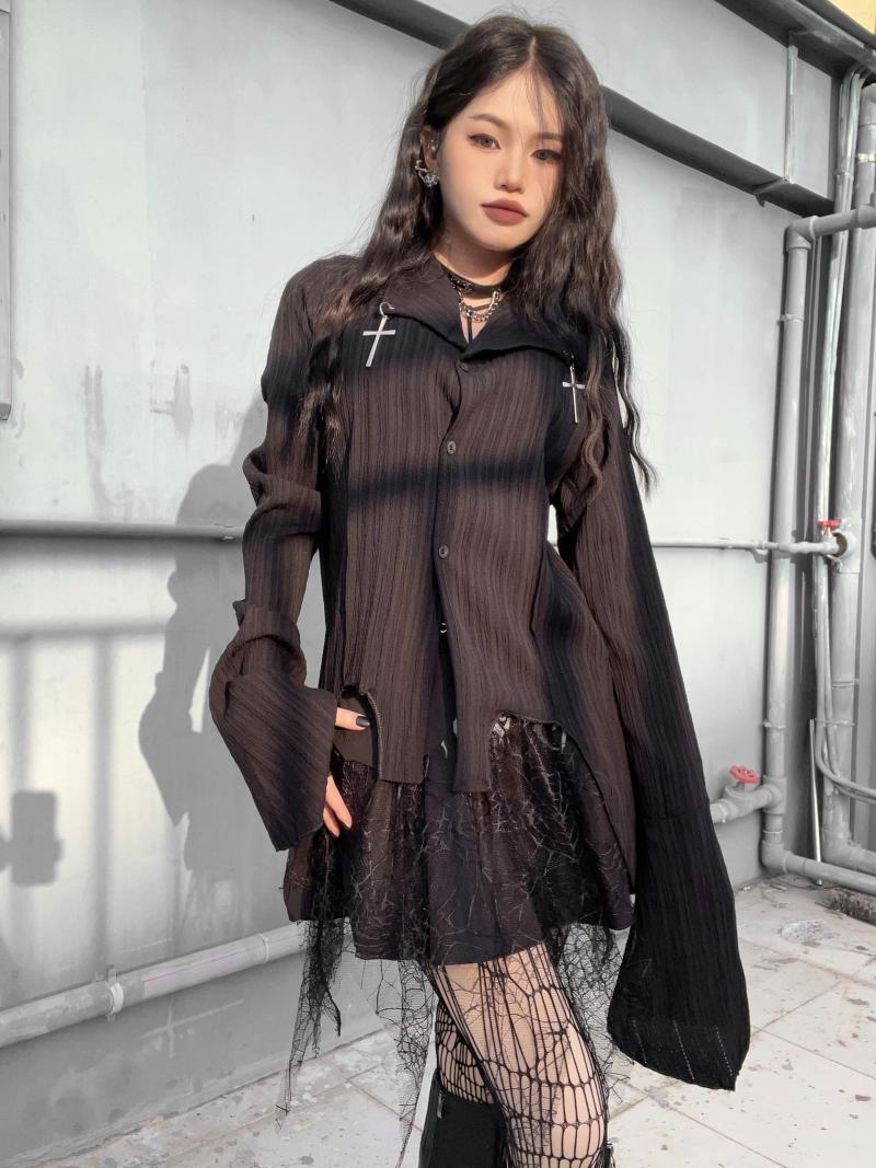 Women' Blouses Ruibbit Japanese Punk Turn-down Neck Retro Shirt Women Tops Sexy Long Sleeve Streetwear Black Gothic Girl Irregular Blouse
Women' Blouses Ruibbit Japanese Punk Turn-down Neck Retro Shirt Women Tops Sexy Long Sleeve Streetwear Black Gothic Girl Irregular Blouse