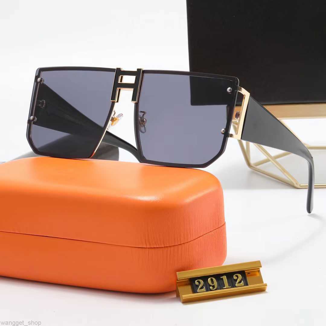 Women Designer Classic Sunglasses Personality Square Sun glasses Fashion Trend Retro For Mens Womens UV Protection Full Frame 7 Colors glass
Women Designer Classic Sunglasses Personality Square Sun glasses Fashion Trend Retro For Mens Womens UV Protection Full Frame 7 Colors glass