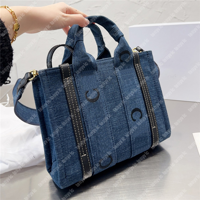 Denim Luxury Tote Bag Mens Designer Handbags Wide Shoulder Strap Mens Fashion Tote Bags Classic Letters Casual Handbag Purse
Denim Luxury Tote Bag Mens Designer Handbags Wide Shoulder Strap Mens Fashion Tote Bags Classic Letters Casual Handbag Purse