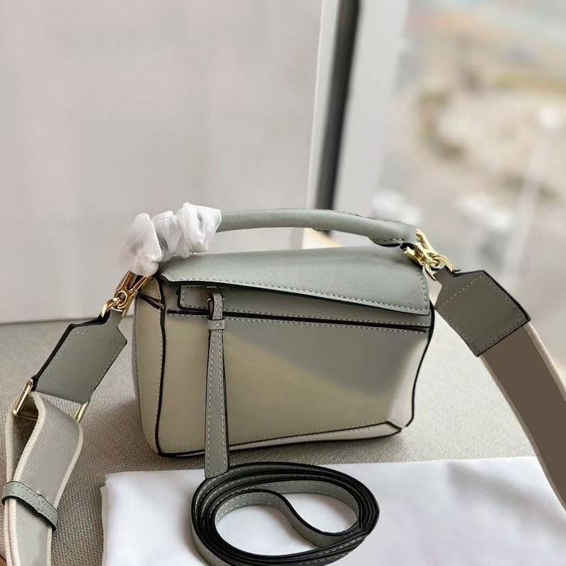 Designer puzzles Bag Crossbody Shoulder Messenger bags Top Quality Real Leather Luxury Classic Calfskin Women Cuboid Shape Top Handle Purse wallet Loewe pillows ba, Grey
Designer puzzles Bag Crossbody Shoulder Messenger bags Top Quality Real Leather Luxury Classic Calfskin Women Cuboid Shape Top Handle Purse wallet Loewe pillows ba, Grey