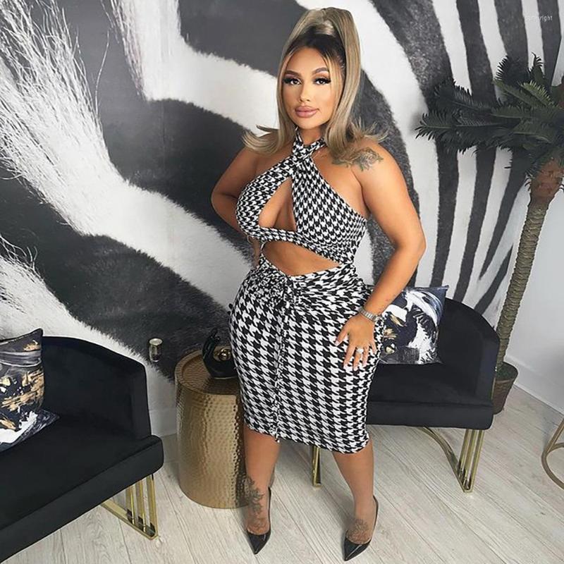 Casual Dresses EWSFV 2023 Summer Women Sexy Nightclub White Print Open Back Tight Suspender Halterneck Dress
Casual Dresses EWSFV 2023 Summer Women Sexy Nightclub White Print Open Back Tight Suspender Halterneck Dress