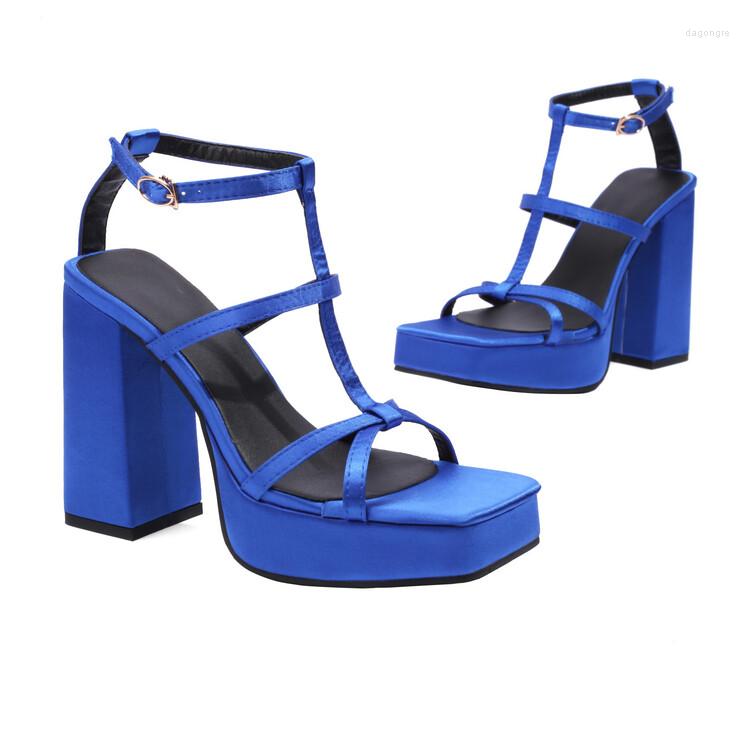 Sandals Big Size Oversize Large For Women And Ladies Square Head Thin Belt Thick Sole Heel Are Fashionable, Black
Sandals Big Size Oversize Large For Women And Ladies Square Head Thin Belt Thick Sole Heel Are Fashionable, Black