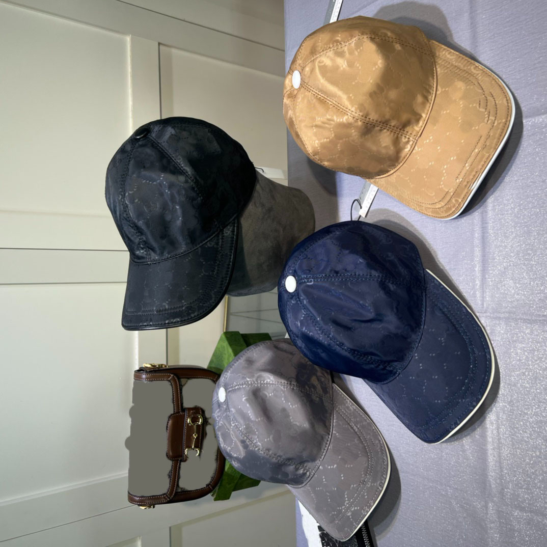 23ss 4color Fashion Men Women Brand Desinger G Letter Ball Caps PU Leather 4 Seasons Adjustable Embroidery Sports Casquette Baseball Hats Outdoor Sun Hats, Blue
23ss 4color Fashion Men Women Brand Desinger G Letter Ball Caps PU Leather 4 Seasons Adjustable Embroidery Sports Casquette Baseball Hats Outdoor Sun Hats, Blue
