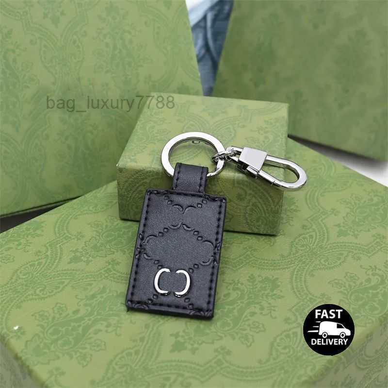 Designers Keychain Classic Letters Men Car Key Chain Womens Fashion Bag Pendant Brand Gold Buckle Key Ring Luxury
Designers Keychain Classic Letters Men Car Key Chain Womens Fashion Bag Pendant Brand Gold Buckle Key Ring Luxury
