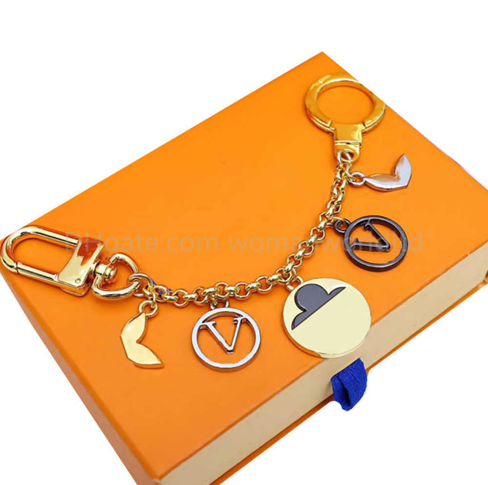 Keychains Lanyards Charm Designer Fashion Letter Keychain Bags Car Key Chain Flowers Design Accessories Men Women Decoration Motion current 65ess