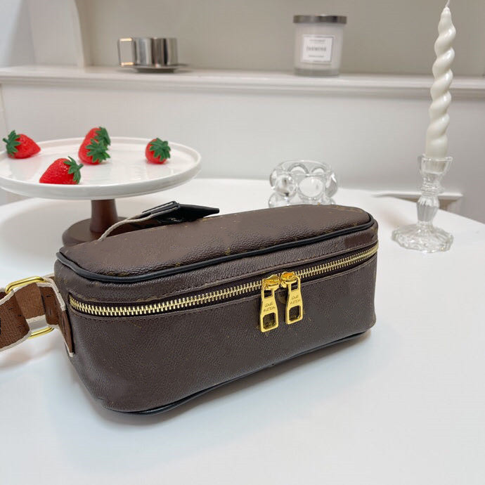 Brand Day Packs chain crossbody bag, single shoulder bag fashion large capacity multifunctional, large brand women's bag, envelope bag 9093#, Brown lattice 9093
Brand Day Packs chain crossbody bag, single shoulder bag fashion large capacity multifunctional, large brand women's bag, envelope bag 9093#, Brown lattice 9093