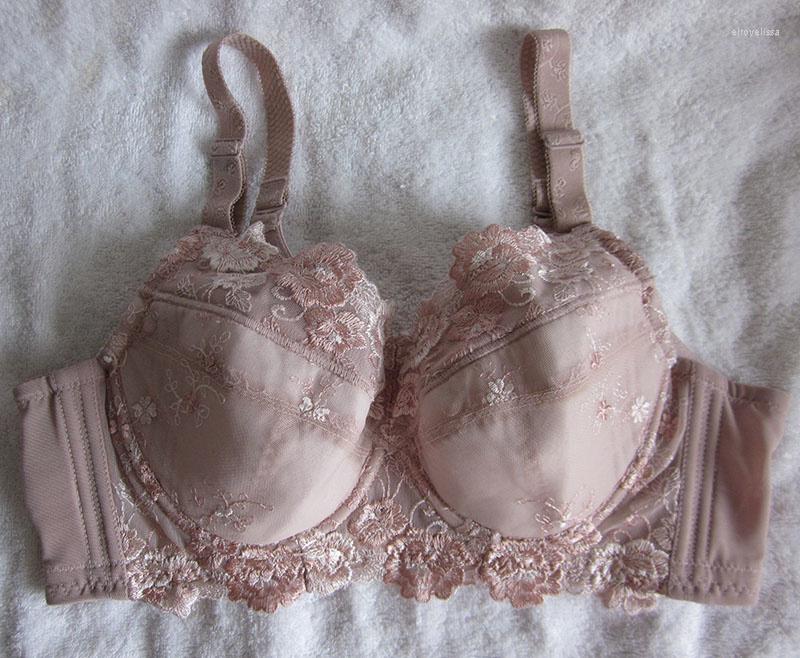 Bras Women Underwear Embroidery Fashion Style B C D E F G H Cups Push Up Lace Sexy Lingerie Female Bra Intimates 34 36 38 40 42, Black
Bras Women Underwear Embroidery Fashion Style B C D E F G H Cups Push Up Lace Sexy Lingerie Female Bra Intimates 34 36 38 40 42, Black