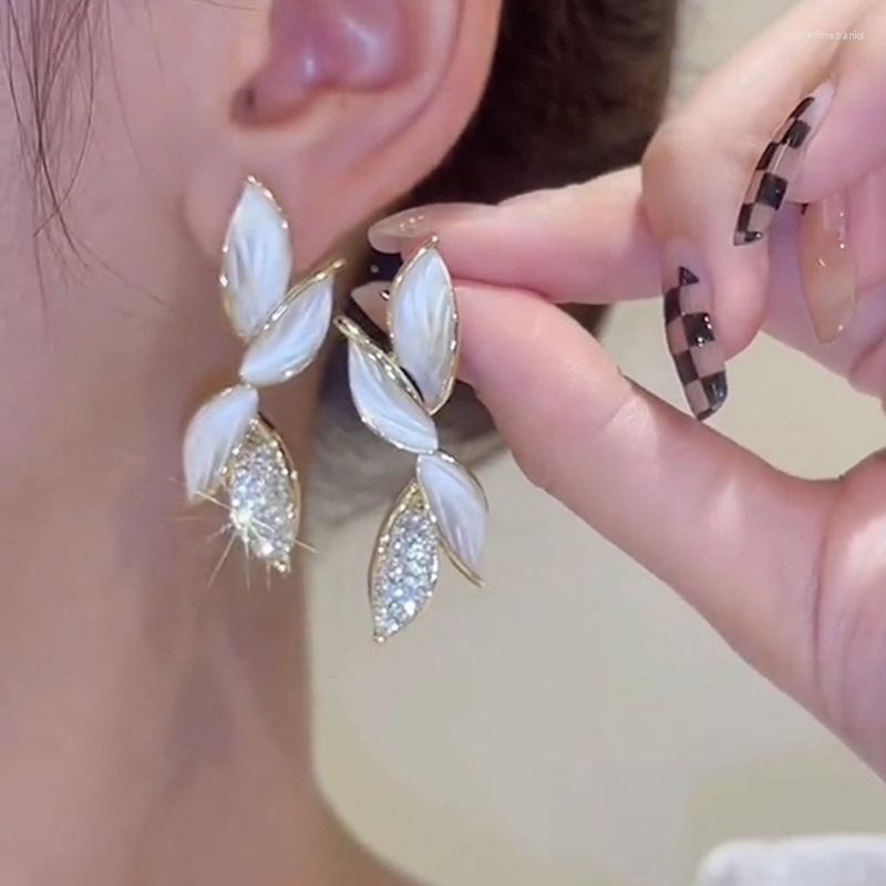 Dangle Earrings Korean Arrival Metal Trendy Fresh Lovely Sweet Grey Leaf Stud For Women 2023 Fashion Jewelry 
Dangle Earrings Korean Arrival Metal Trendy Fresh Lovely Sweet Grey Leaf Stud For Women 2023 Fashion Jewelry