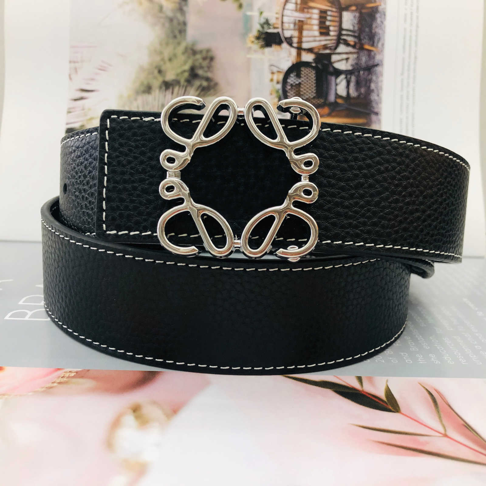 Double-sided Fashion Lychee Grain Belt Luxury Men Women Designer Belt Width 3.8cm Gold Silver Smooth Buckle Leather Belts x1, Ivory
Double-sided Fashion Lychee Grain Belt Luxury Men Women Designer Belt Width 3.8cm Gold Silver Smooth Buckle Leather Belts x1, Ivory