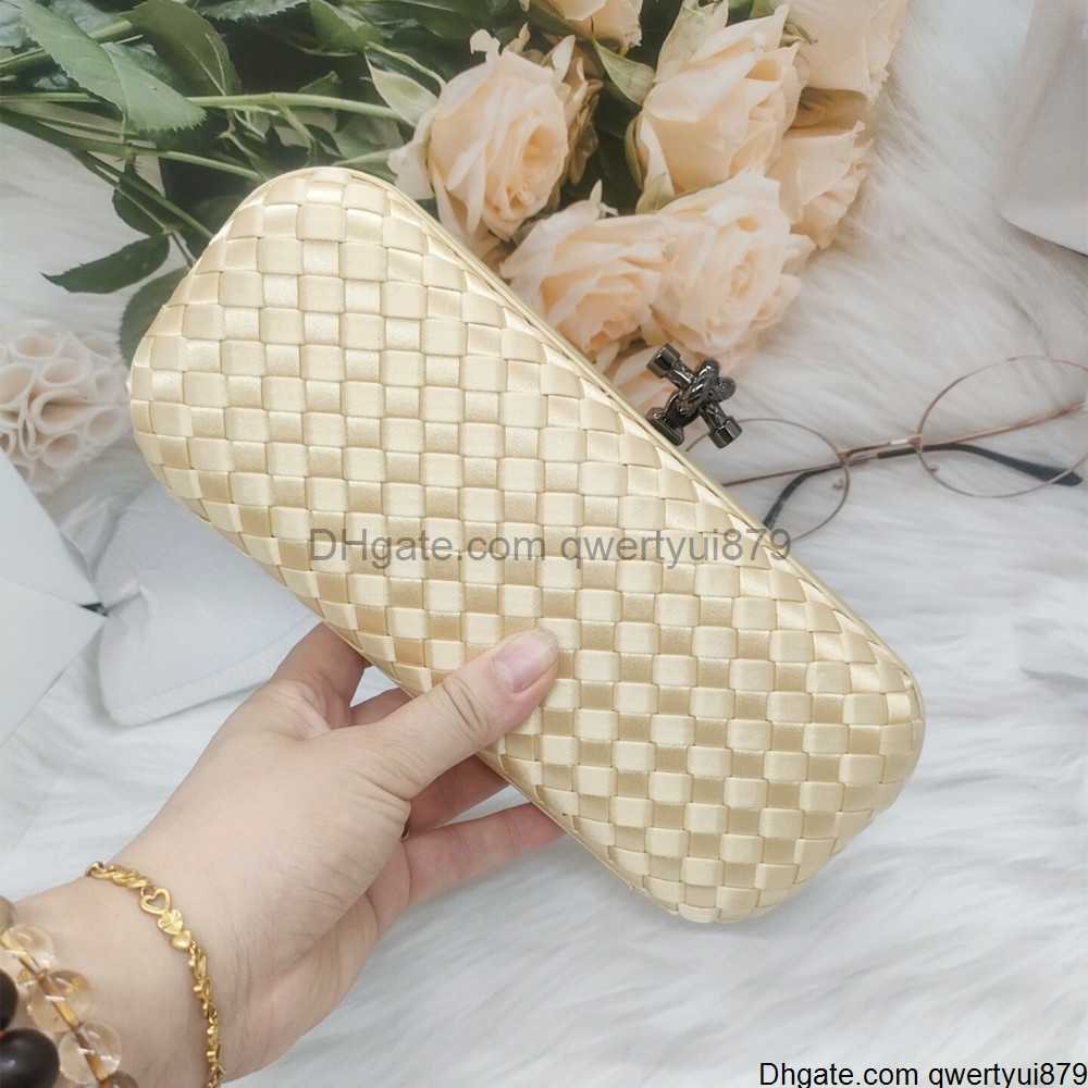 qwertyui879 Dome Cameras DGPEAFOWL Women's Satin Dinner Party Clutch bag Hand-woven Hand-made Lock Handbags Flap Chain Shoulder Messenger Crochet