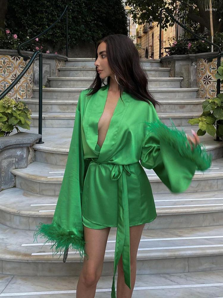 Casual Dresses UKCNSEP Elegant Deep V Neck Feather Full Sleeve Mini Dress For Women Autumn Green Waistband Loose Sexy Short Vestido
Casual Dresses UKCNSEP Elegant Deep V Neck Feather Full Sleeve Mini Dress For Women Autumn Green Waistband Loose Sexy Short Vestido