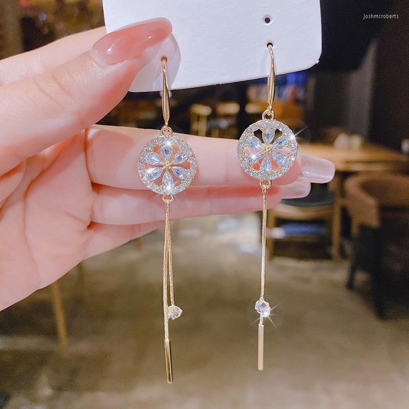 Dangle Earrings Korean Fashion 2023 Trend Long Tassel For Womens Elegant Flash Crystal Circle Pinwheel Drop Hanging Earring Jewelry
Dangle Earrings Korean Fashion 2023 Trend Long Tassel For Womens Elegant Flash Crystal Circle Pinwheel Drop Hanging Earring Jewelry